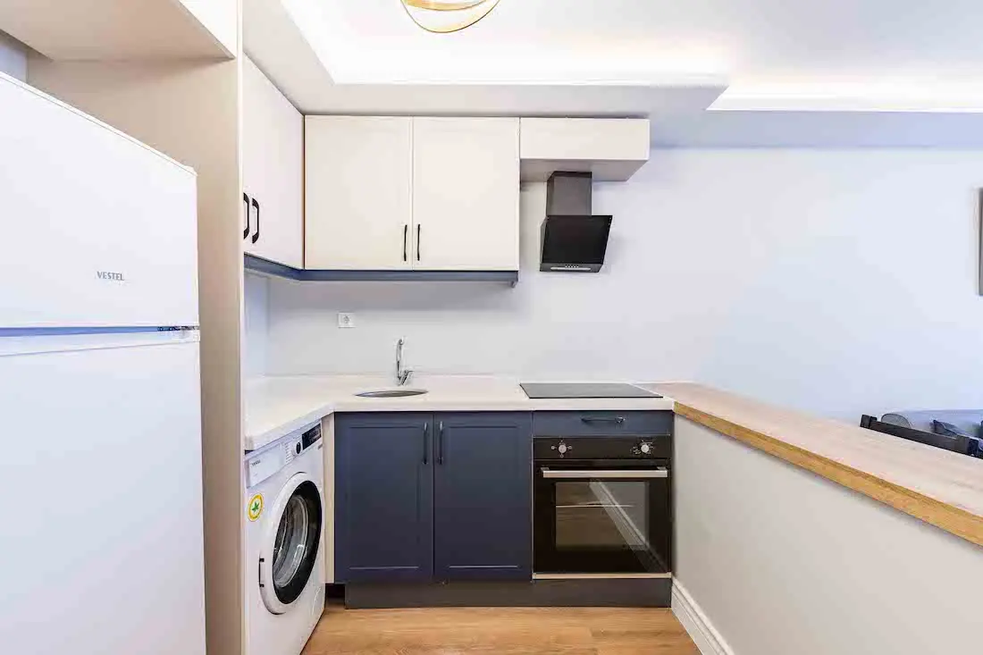 Fitted kitchen